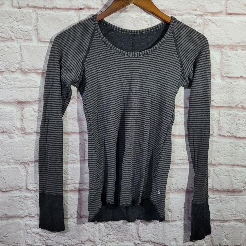 Lululemon Gray & Black Pinstripe Reversible Thermal Long Sleeve Tee